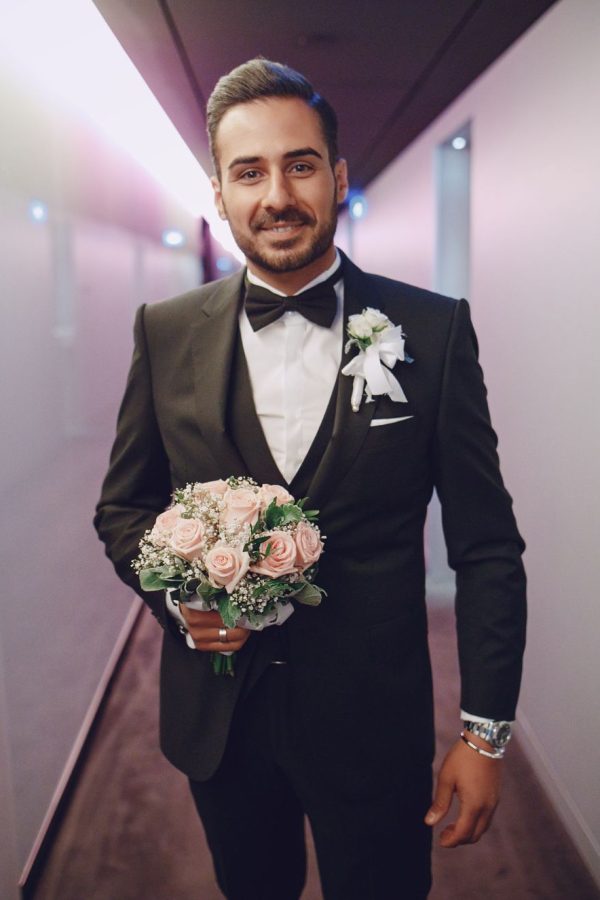 Grooms (1) Grooms (1)